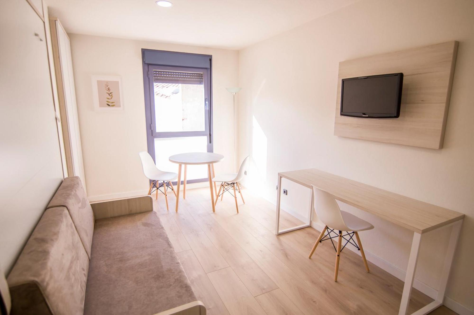 Apartamentos Plaza De Santiago - Estudios Turisticos - 1 Llave بينتو المظهر الخارجي الصورة