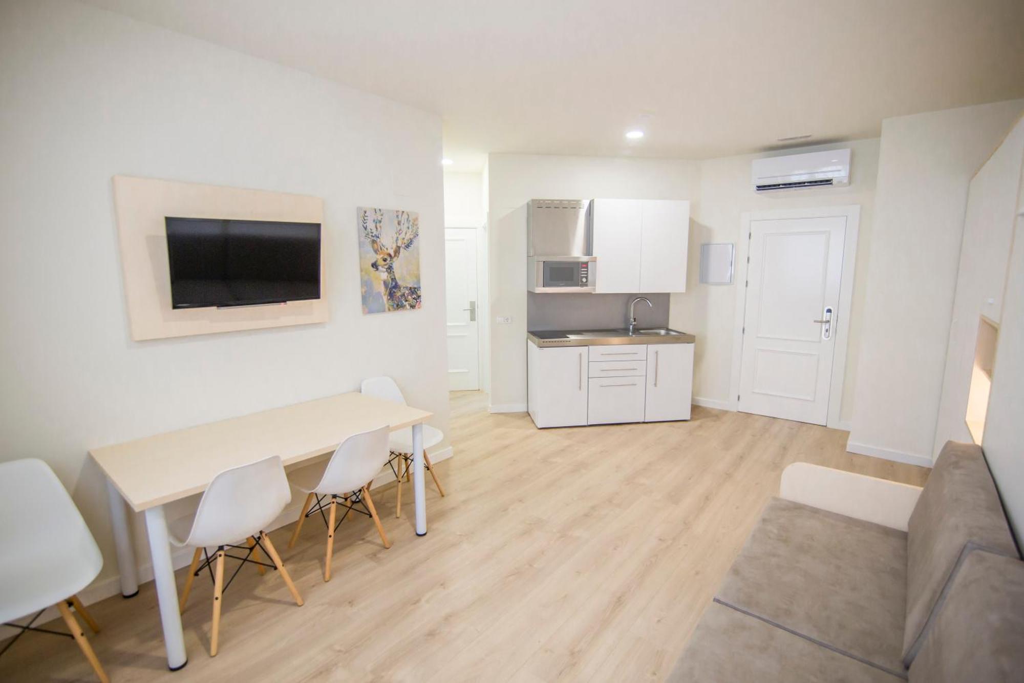 Apartamentos Plaza De Santiago - Estudios Turisticos - 1 Llave بينتو المظهر الخارجي الصورة
