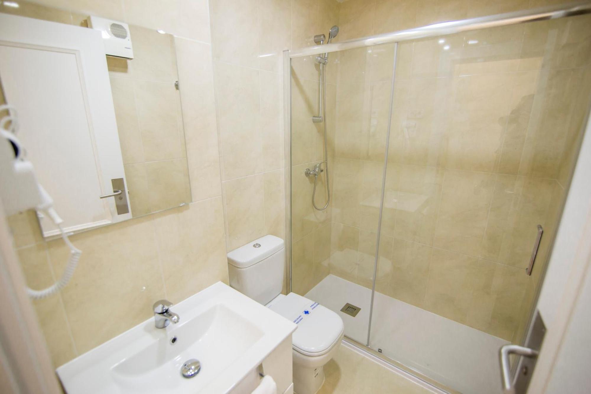 Apartamentos Plaza De Santiago - Estudios Turisticos - 1 Llave بينتو المظهر الخارجي الصورة