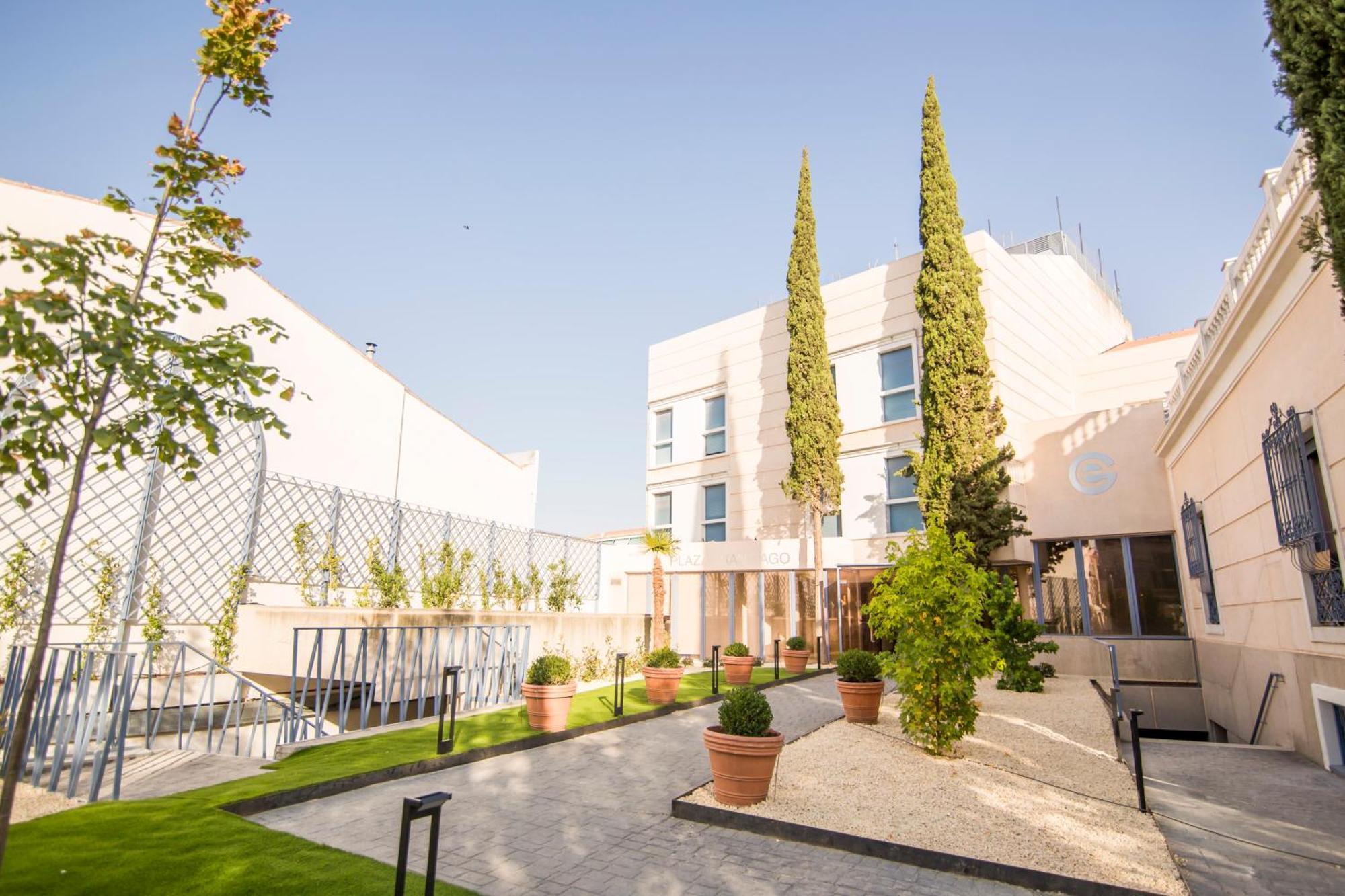 Apartamentos Plaza De Santiago - Estudios Turisticos - 1 Llave بينتو المظهر الخارجي الصورة