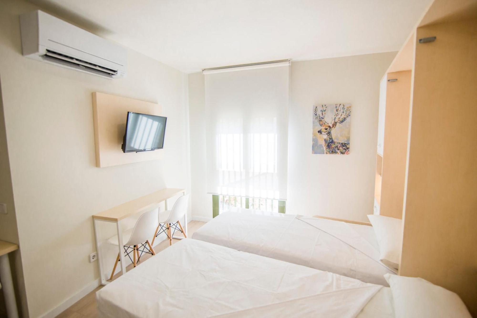Apartamentos Plaza De Santiago - Estudios Turisticos - 1 Llave بينتو المظهر الخارجي الصورة